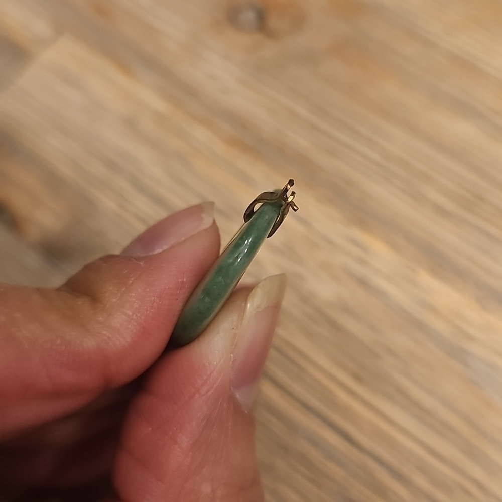 Vintage Jade Pendant - Picture 5 of 7